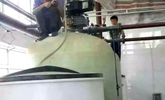锅炉软水器,锅炉软化水装置,离子交换器,锅炉软化水设备50吨/每小时-918博天堂KF-KF-/E2-1500 双阀双罐（美国富莱克控制阀3900#7）